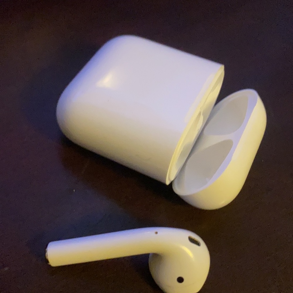 Apple AirPod